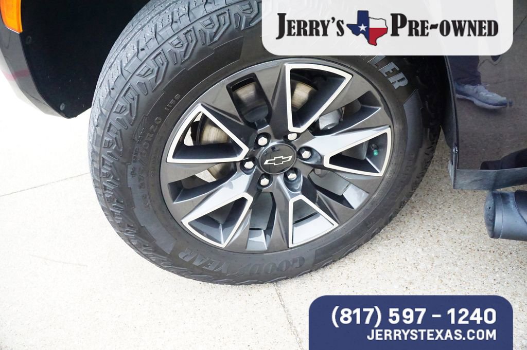 Used 2024 Chevrolet Tahoe Z71 w/ Luxury Package AWD/4WD image 9