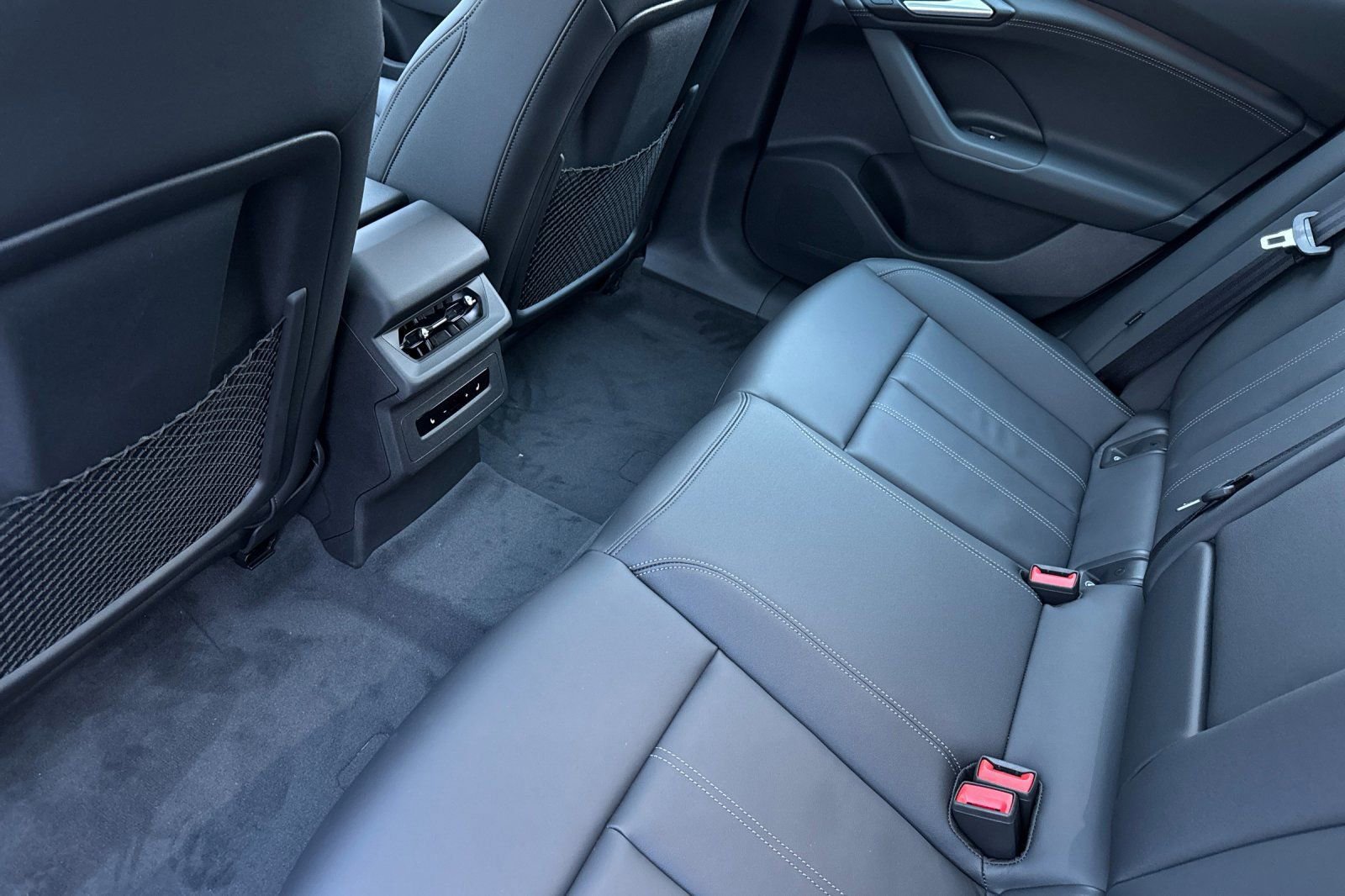New 2025 Audi A6 e-tron Premium image 9