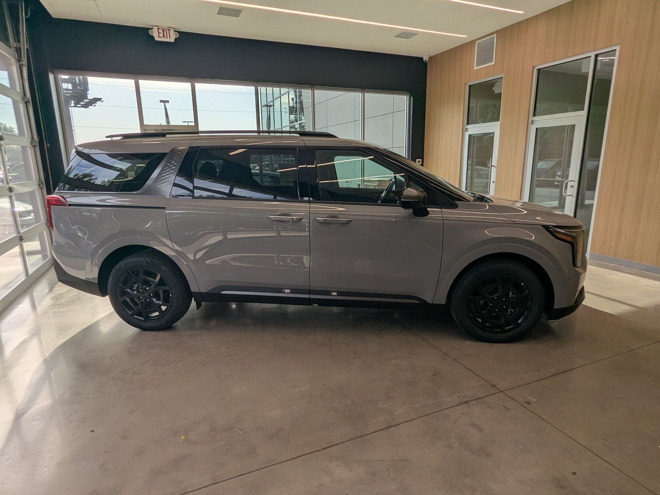 New 2027 Kia Carnival EX w/ Dark Edition Package FWD image 2