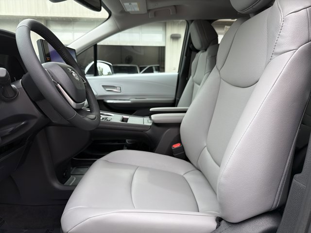 Certified 2025 Toyota Sienna XLE AWD/4WD image 11