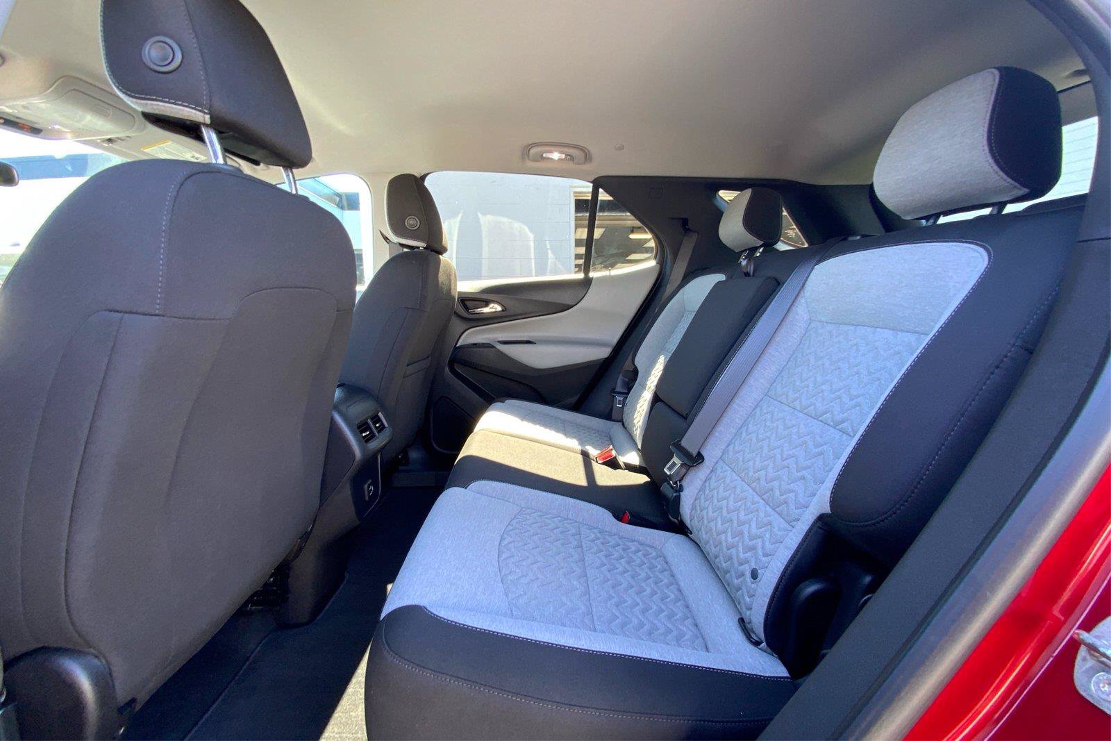 Used 2023 Chevrolet Equinox LT AWD/4WD image 11
