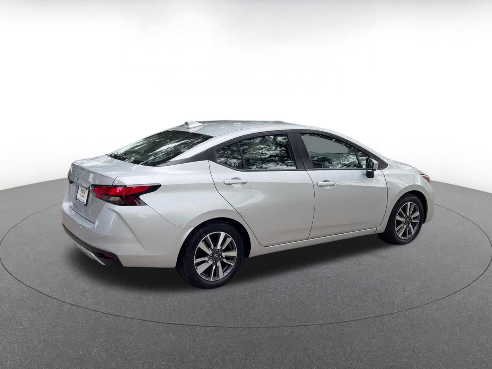 Used 2025 Nissan Versa SV FWD image 15