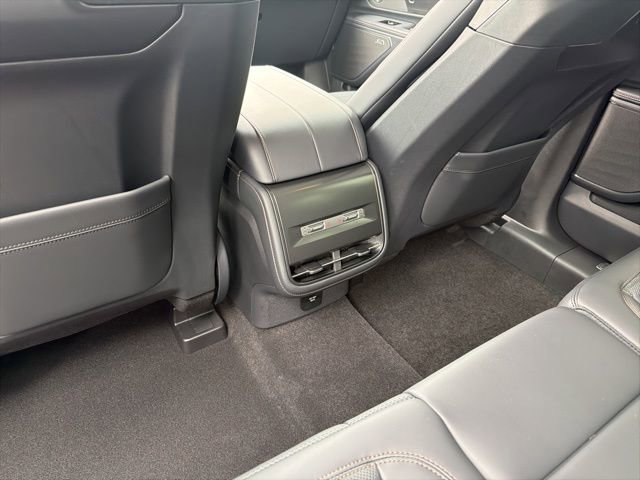 New 2026 Lincoln Nautilus Reserve w/ Jet Appearance Package image 9