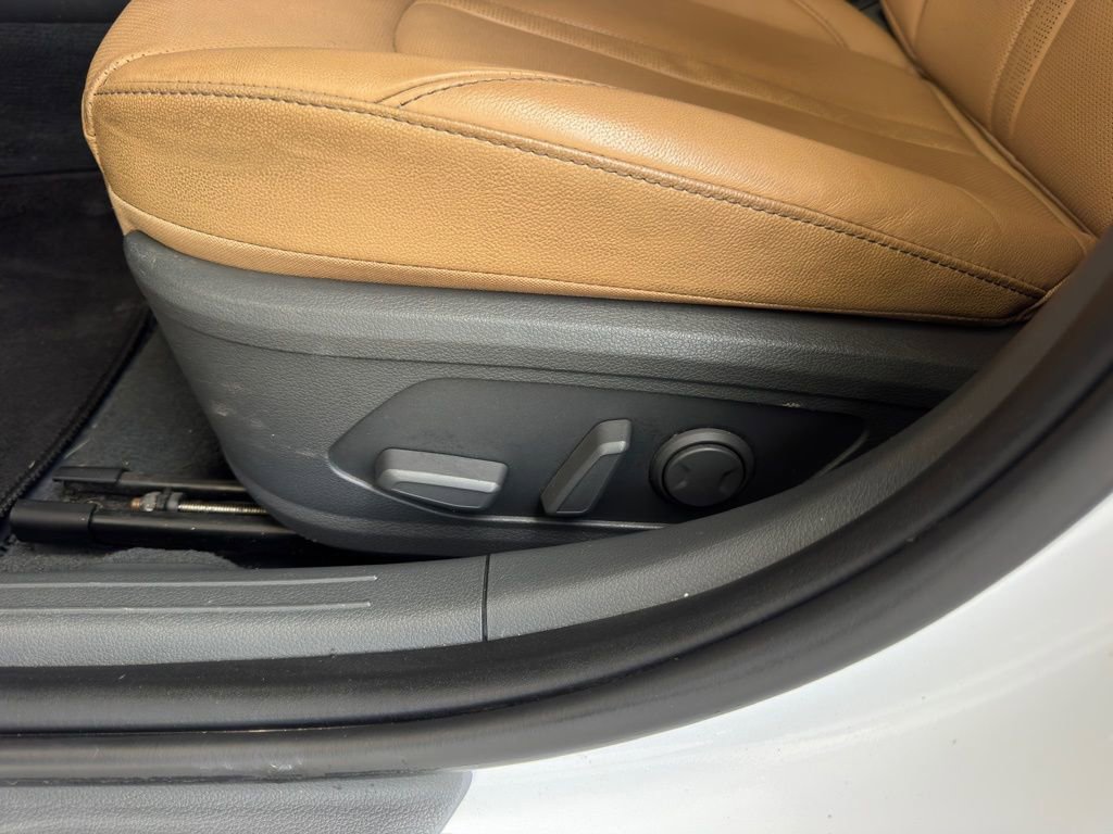 Used 2023 Hyundai Sonata Limited w/ Cargo Package FWD image 12
