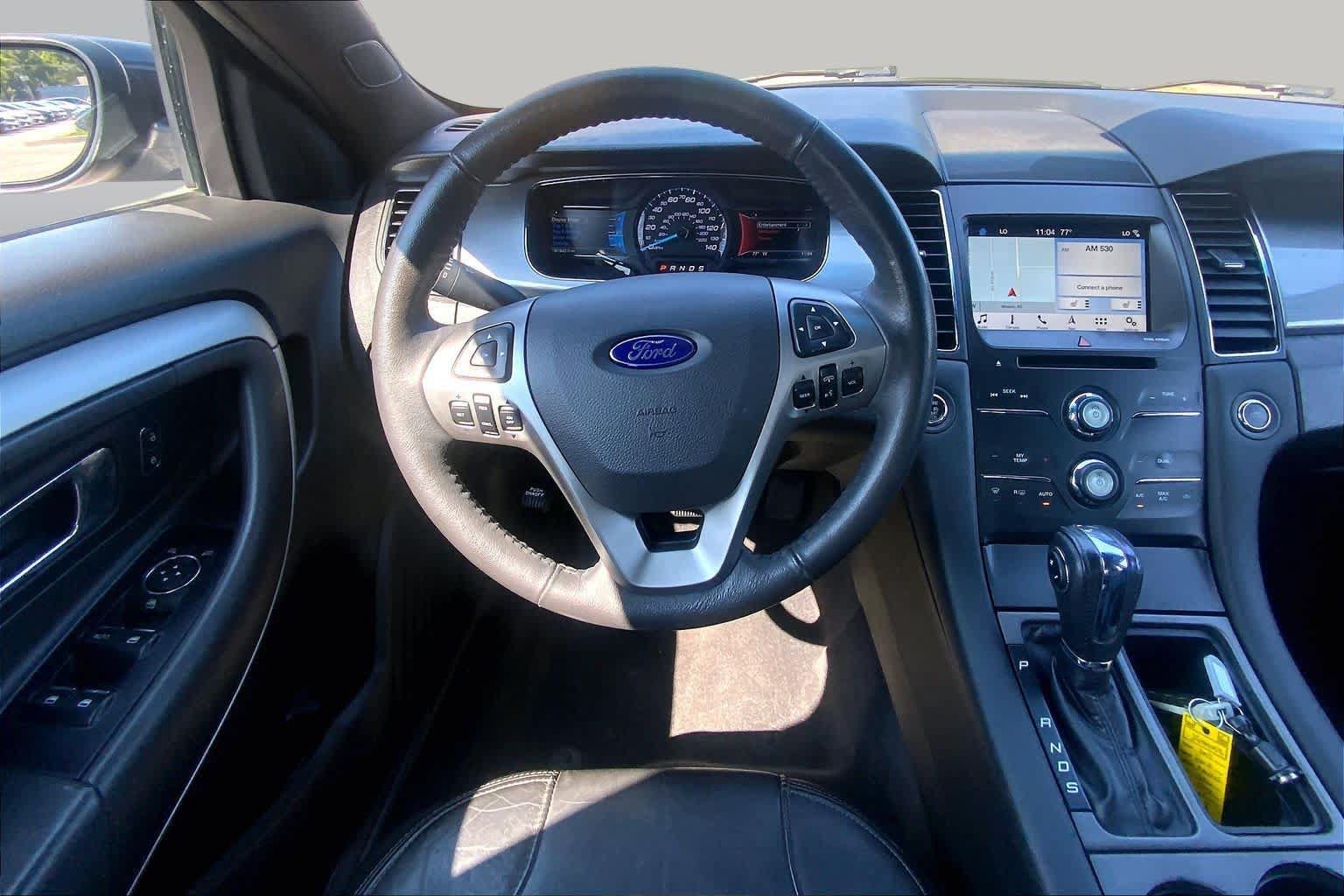Used 2018 Ford Taurus SEL w/ Equipment Group 201A FWD image 6