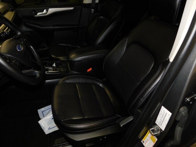 Used 2022 Ford Escape SEL w/ Technology Package image 13