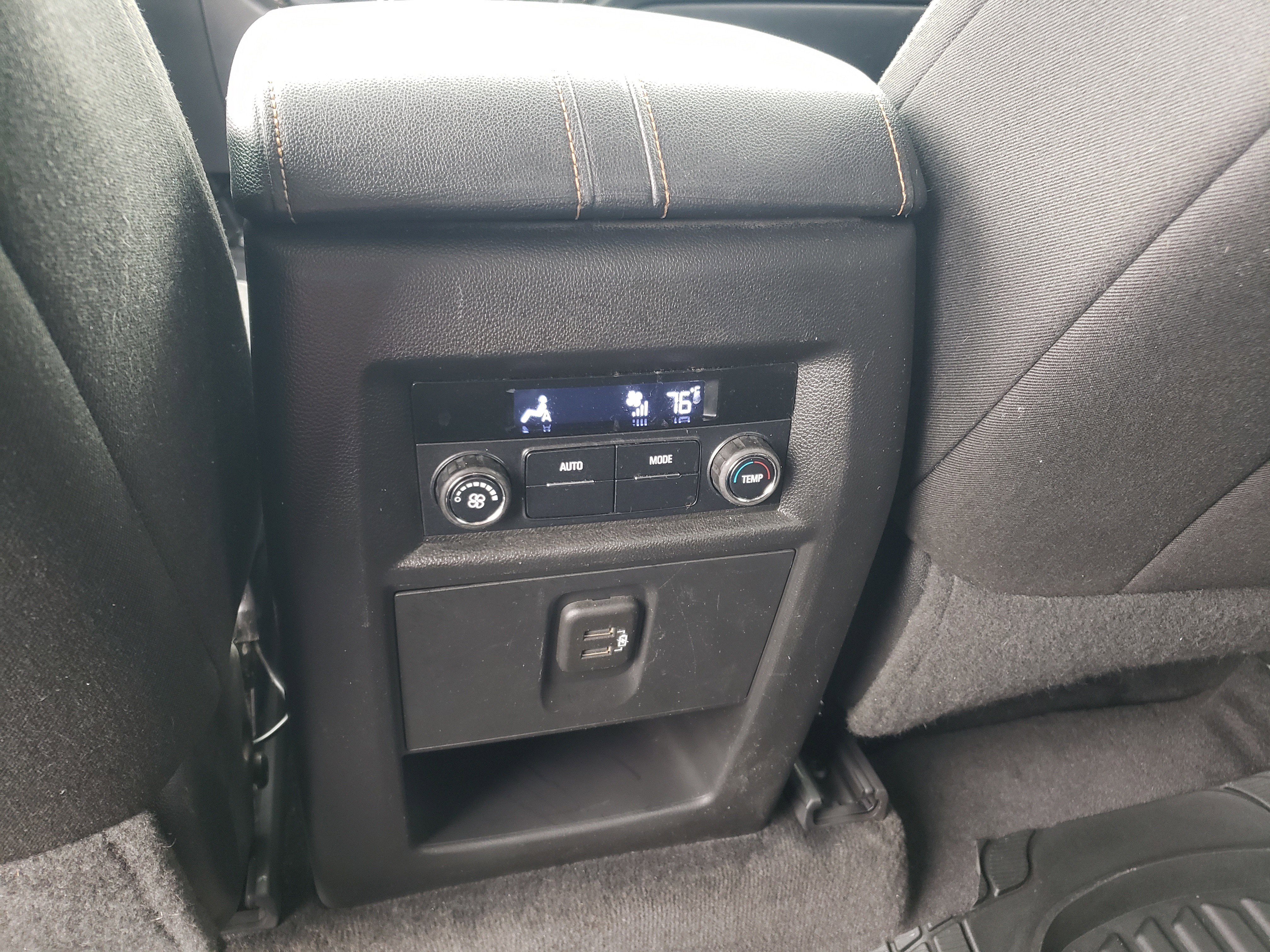 Used 2020 Chevrolet Traverse LS image 33