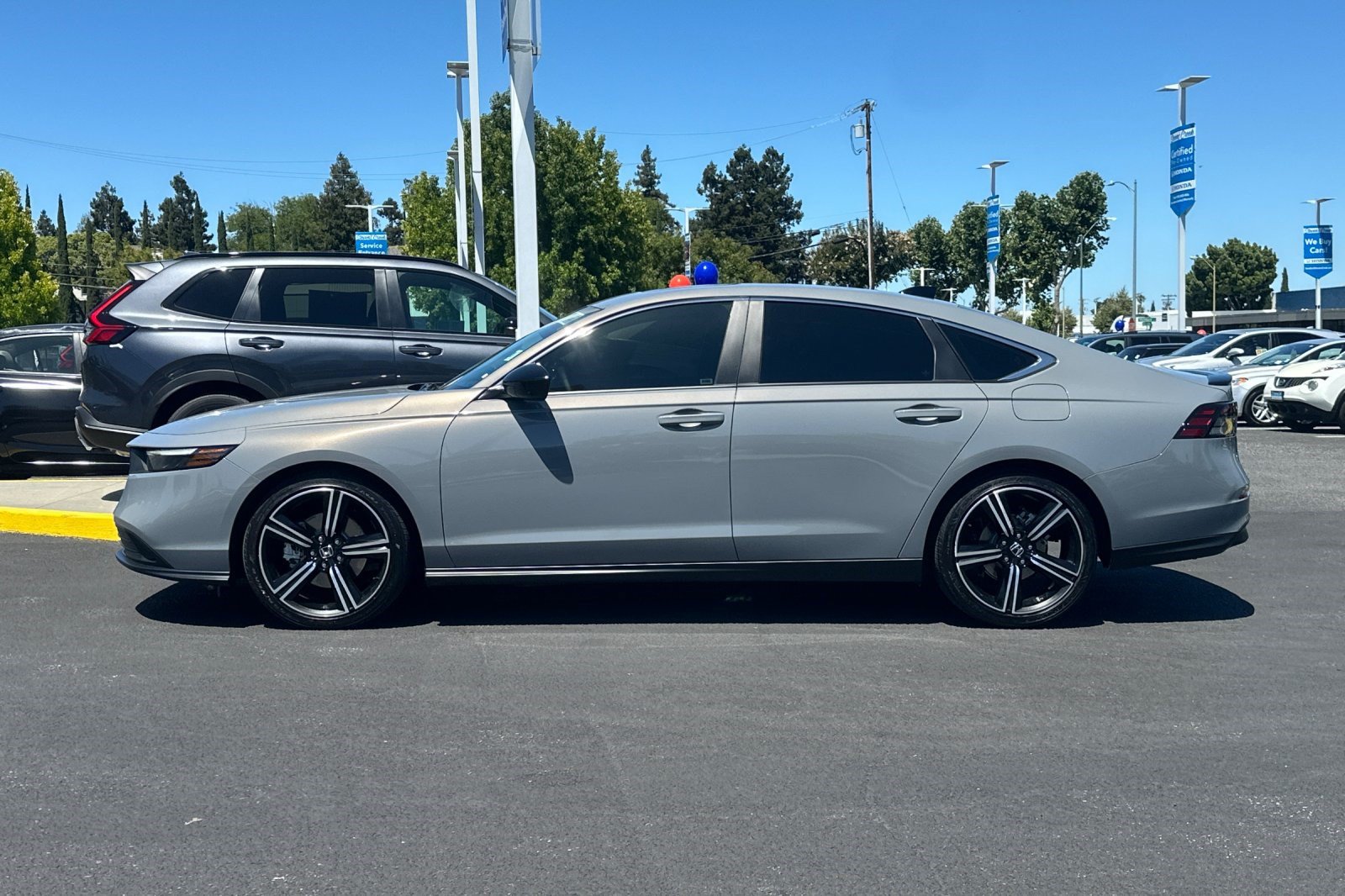 Used 2025 Honda Accord Sport image 2