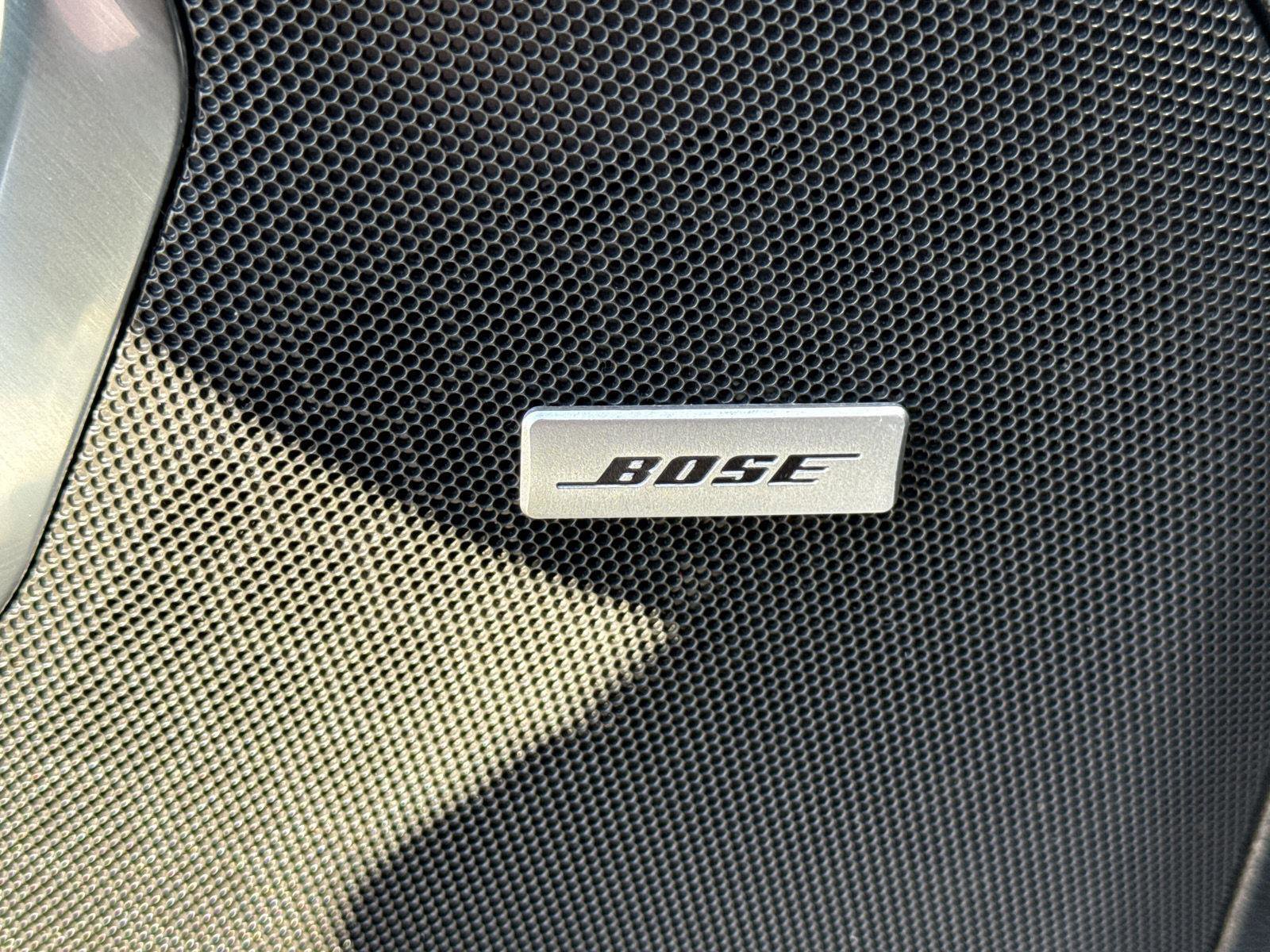 Used 2024 GMC Yukon XL SLT image 18