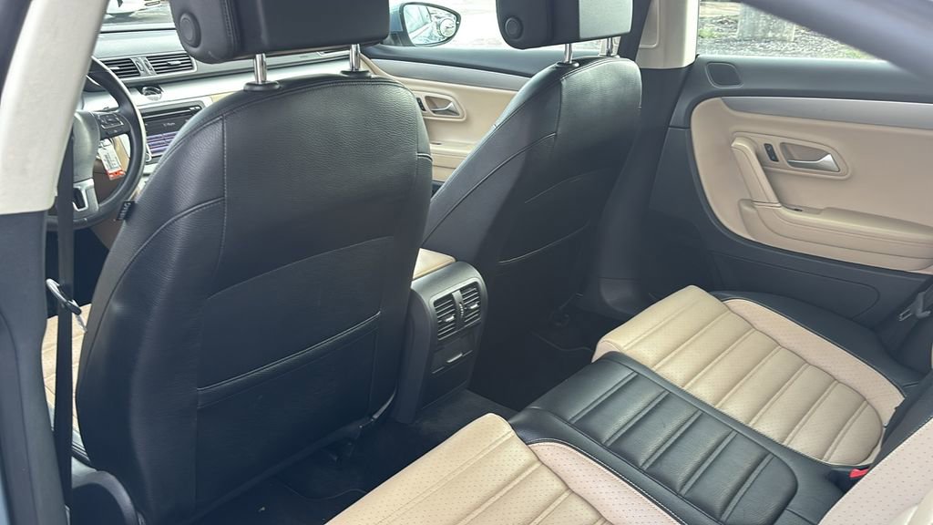 Used 2013 Volkswagen CC Sport image 30