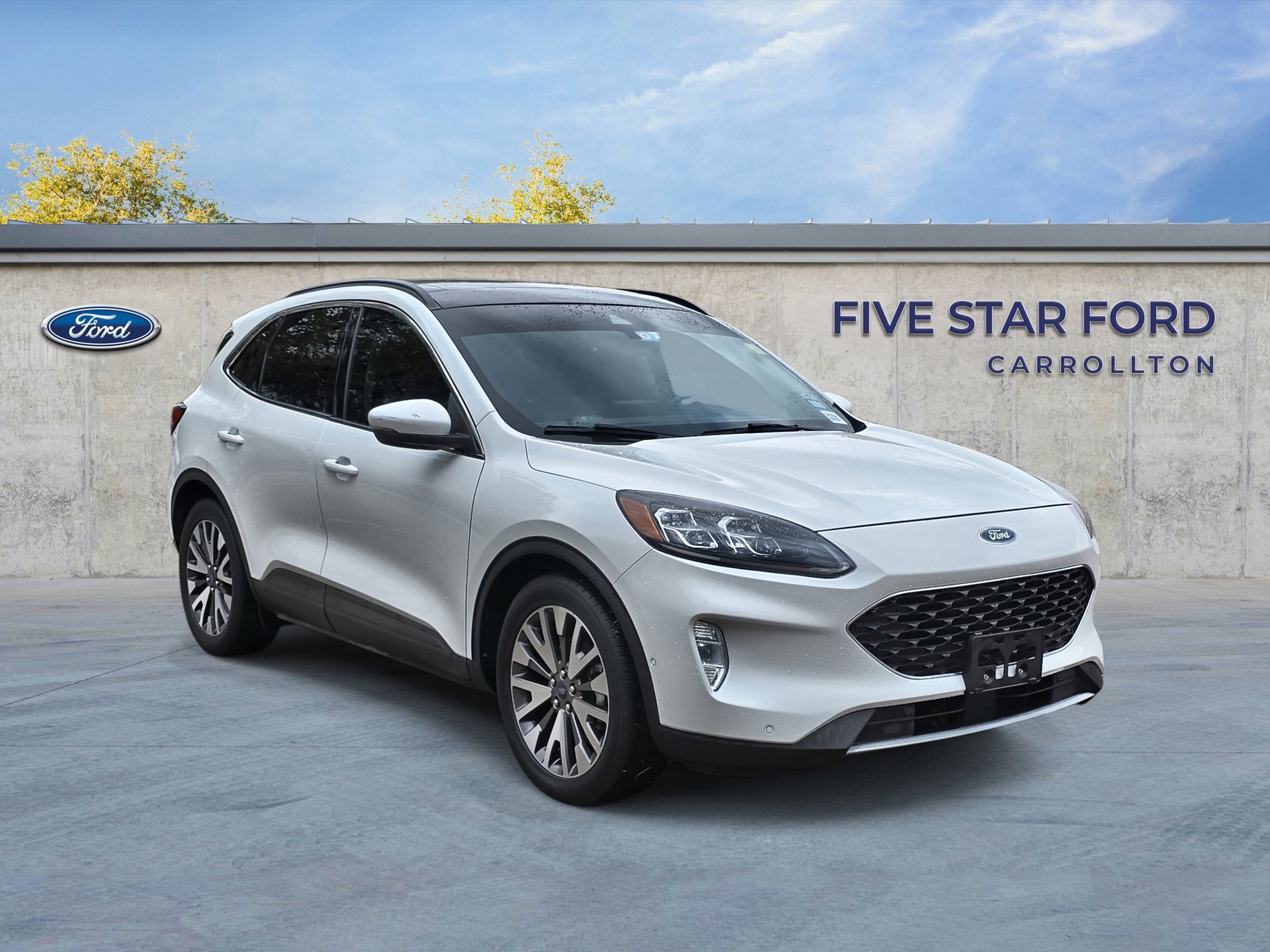 Used 2020 Ford Escape Titanium w/ Titanium Premium Package 2.0