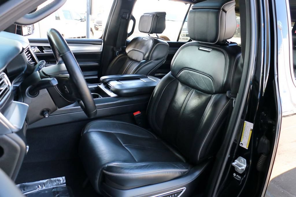 Used 2022 Jeep Grand Wagoneer Series II AWD/4WD image 19