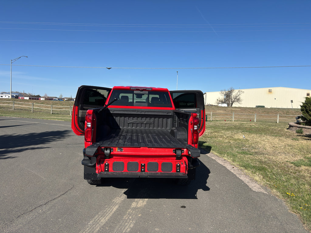 Used 2024 Chevrolet Silverado 2500 ZR2 w/ Technology Package AWD/4WD image 10