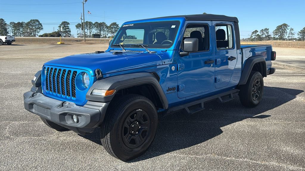 Used 2020 Jeep Gladiator Sport image 4