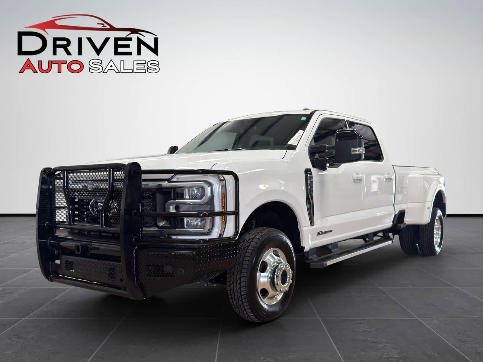Used 2024 Ford F350 Lariat w/ FX4 Off-Road Package image 1