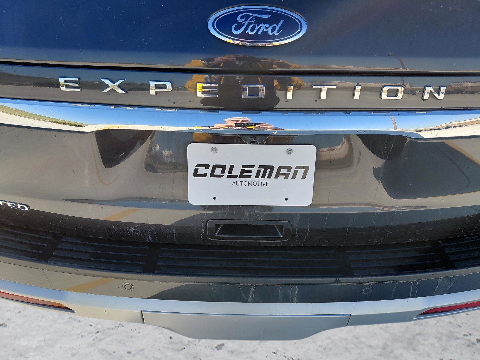 Used 2024 Ford Expedition Limited image 19