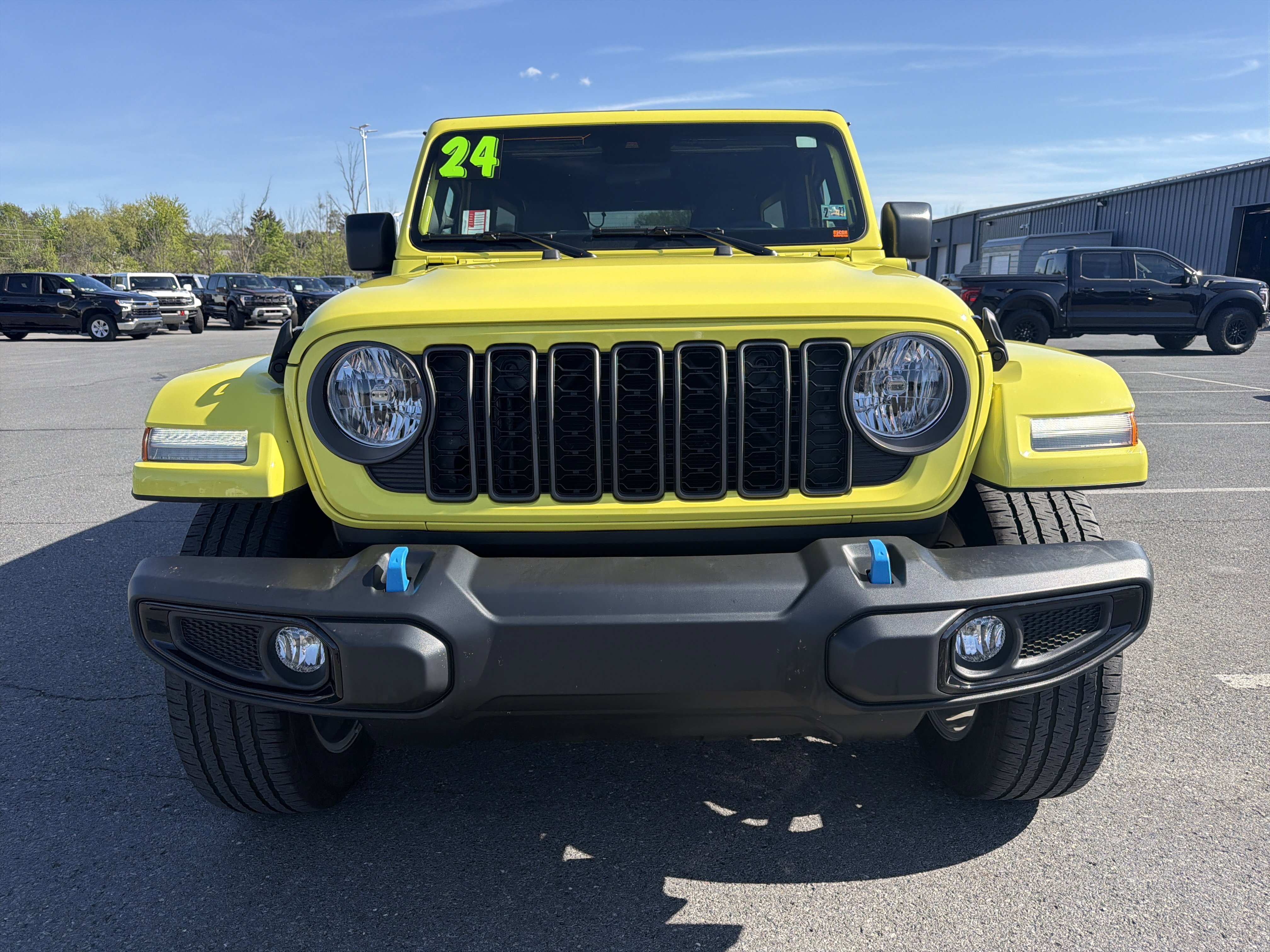 Used 2024 Jeep Wrangler Sport S w/ Convenience Group AWD/4WD image 9