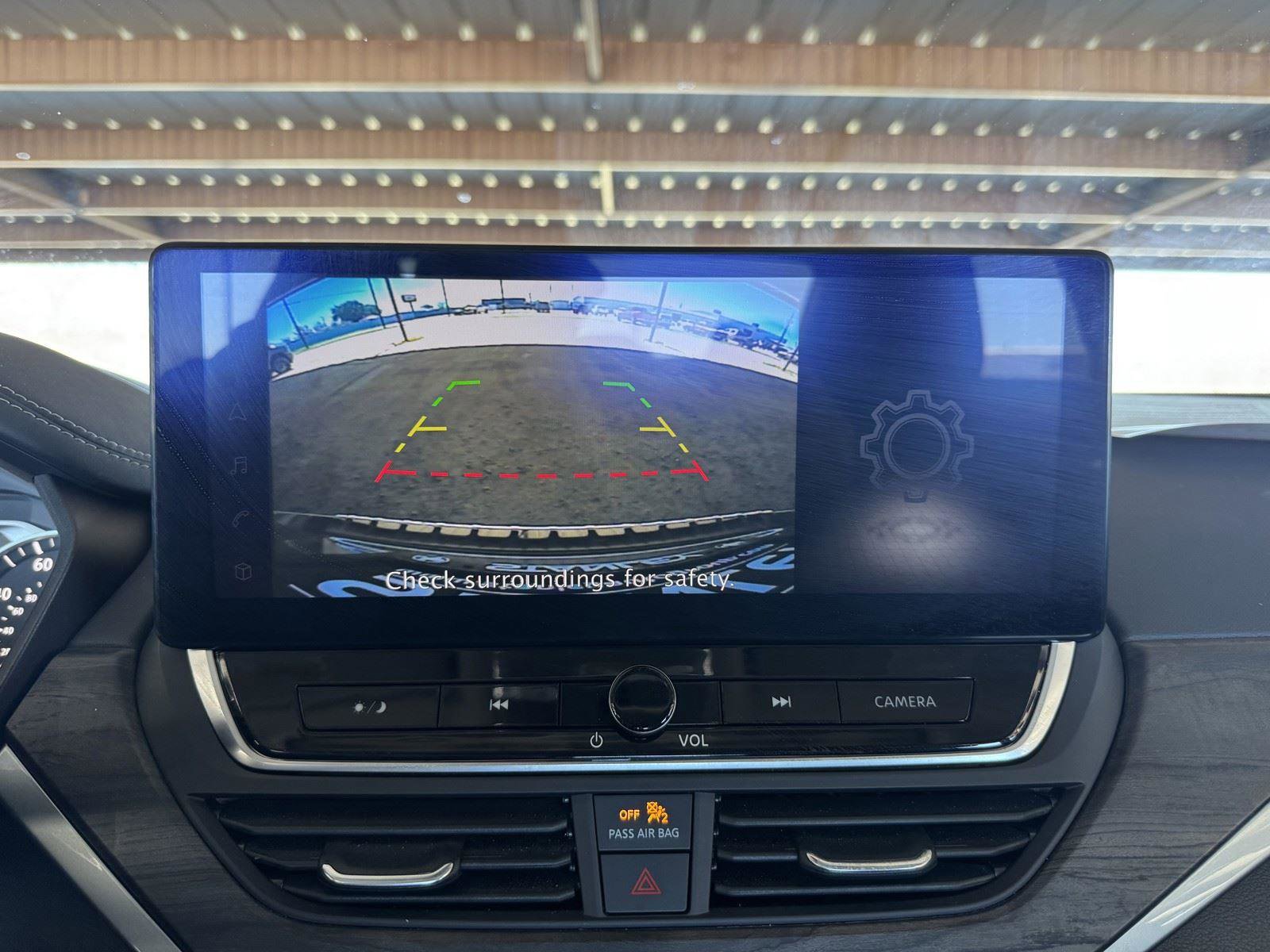 Used 2023 Nissan Altima 2.5 SV w/ SV Premium Package image 14