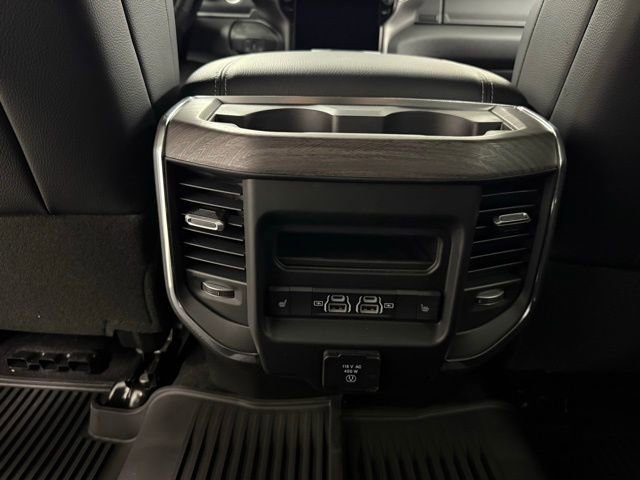New 2026 RAM 2500 Laramie AWD/4WD image 19