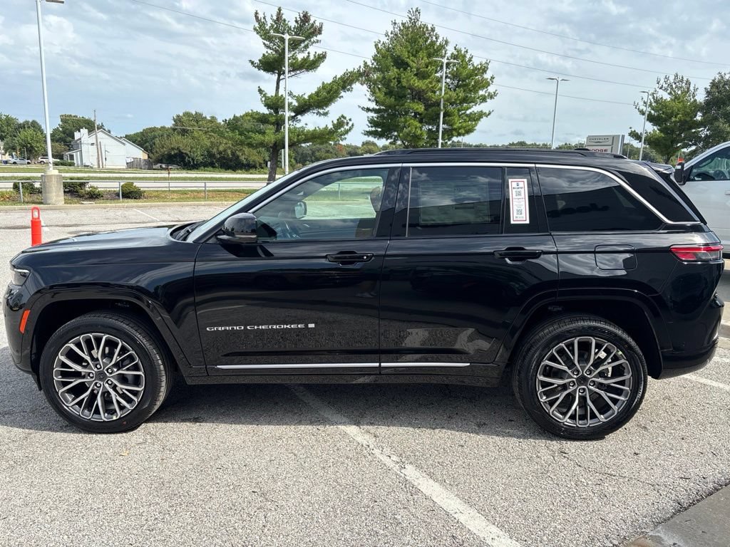New 2027 Jeep Grand Cherokee Summit AWD/4WD image 9