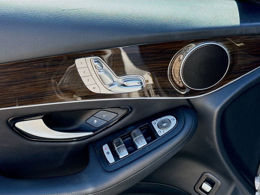 Used 2017 Mercedes-Benz GLC 300 image 21