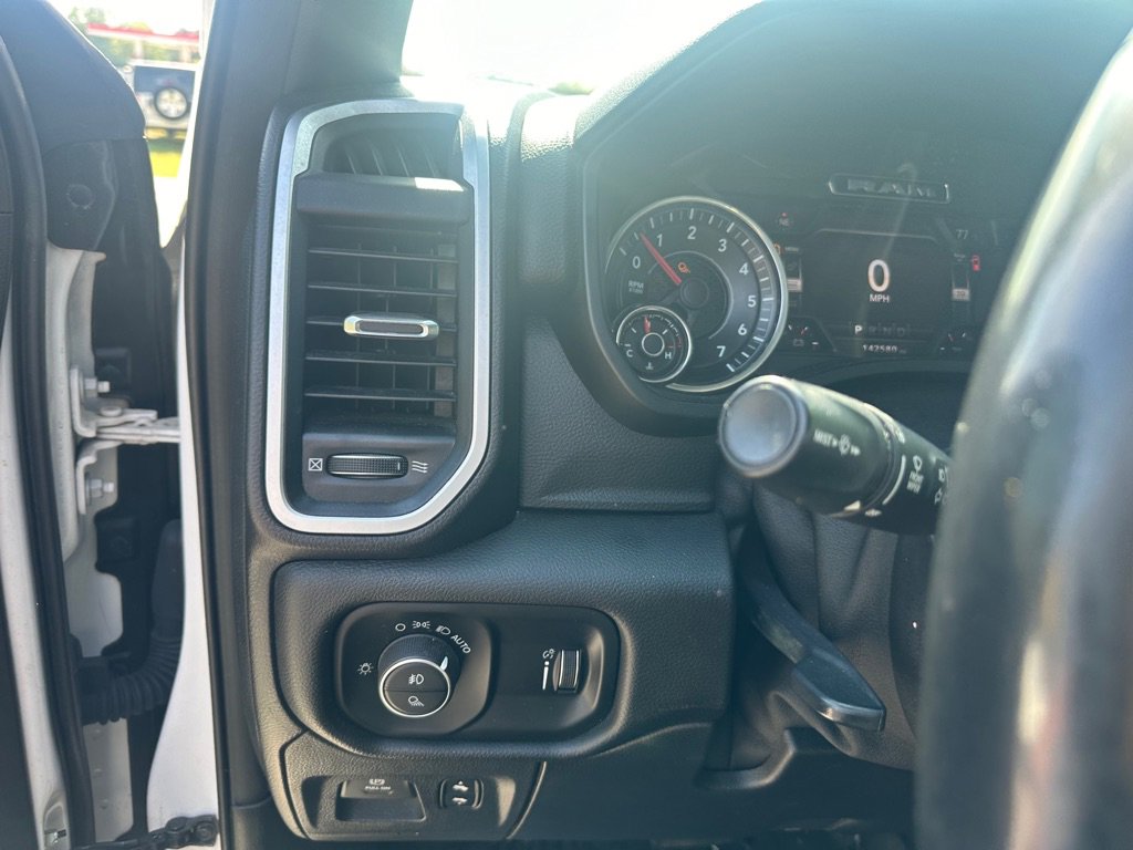 Used 2020 RAM 1500 Big Horn AWD/4WD image 12