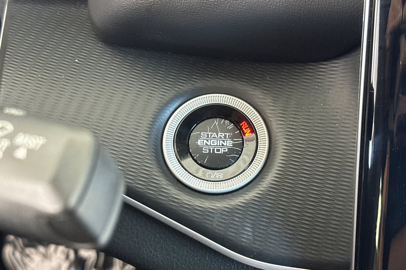 Used 2023 Jeep Grand Cherokee Altitude AWD/4WD image 16
