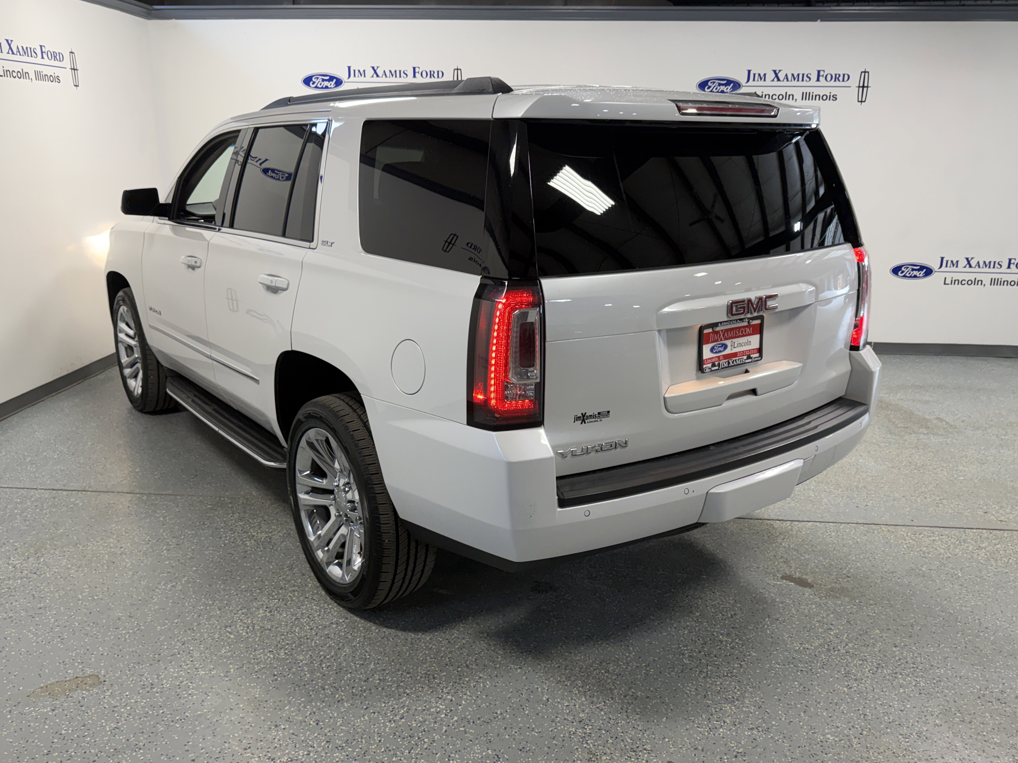 Used 2017 GMC Yukon SLT w/ Premium Edition AWD/4WD image 36