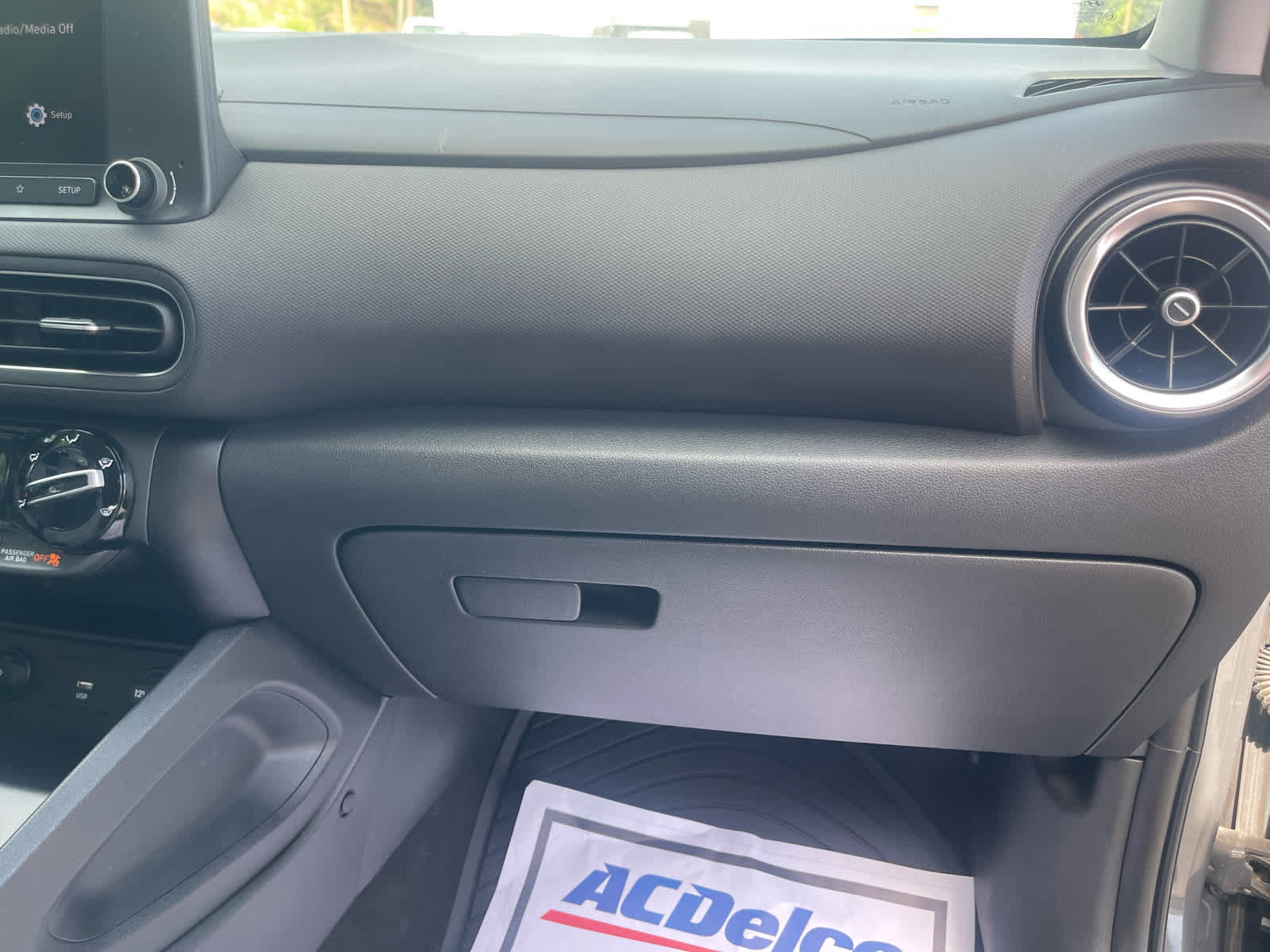 Used 2023 Hyundai Kona SEL AWD/4WD image 34