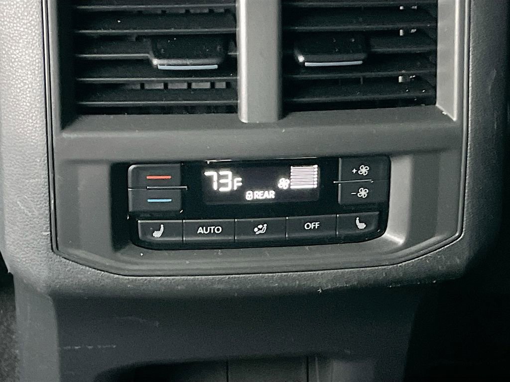 Used 2022 Volkswagen Atlas SEL Premium image 27