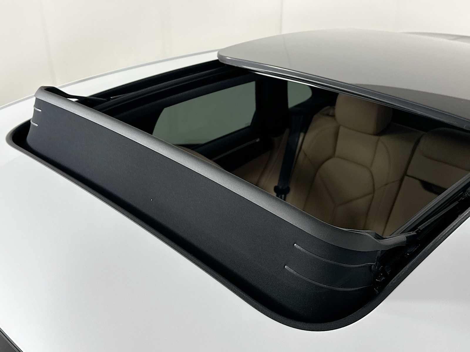 New 2026 Porsche Macan AWD/4WD image 22