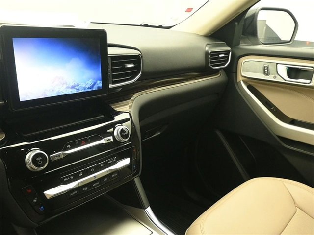 Used 2023 Ford Explorer Limited w/ Equipment Group 301A image 13