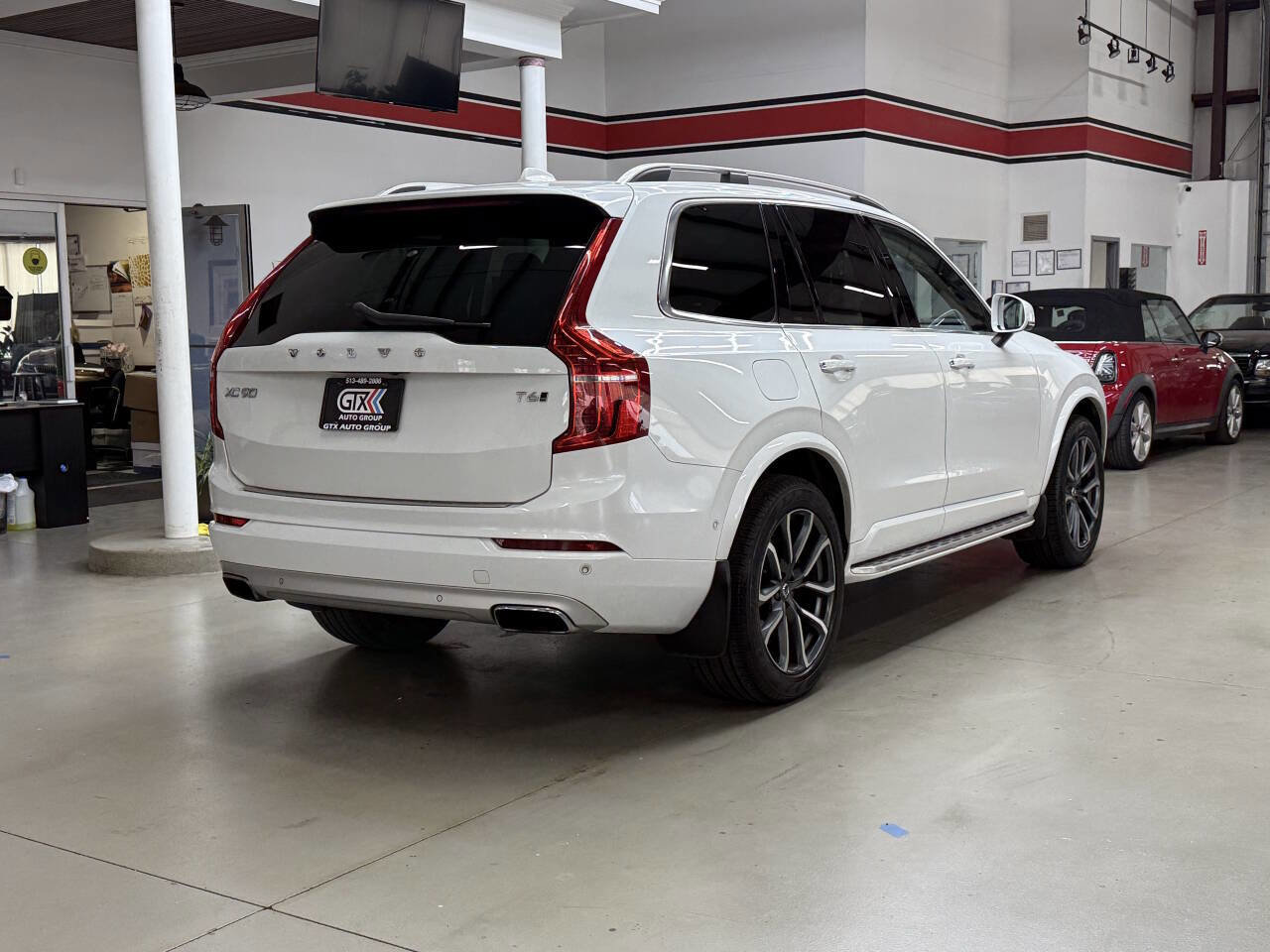 Used 2016 Volvo XC90 T6 Momentum w/ Momentum Plus Package image 5
