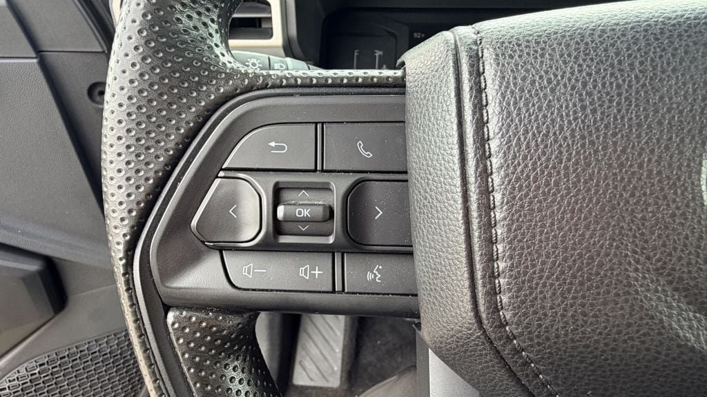 Used 2024 Toyota Tacoma SR5 AWD/4WD image 22