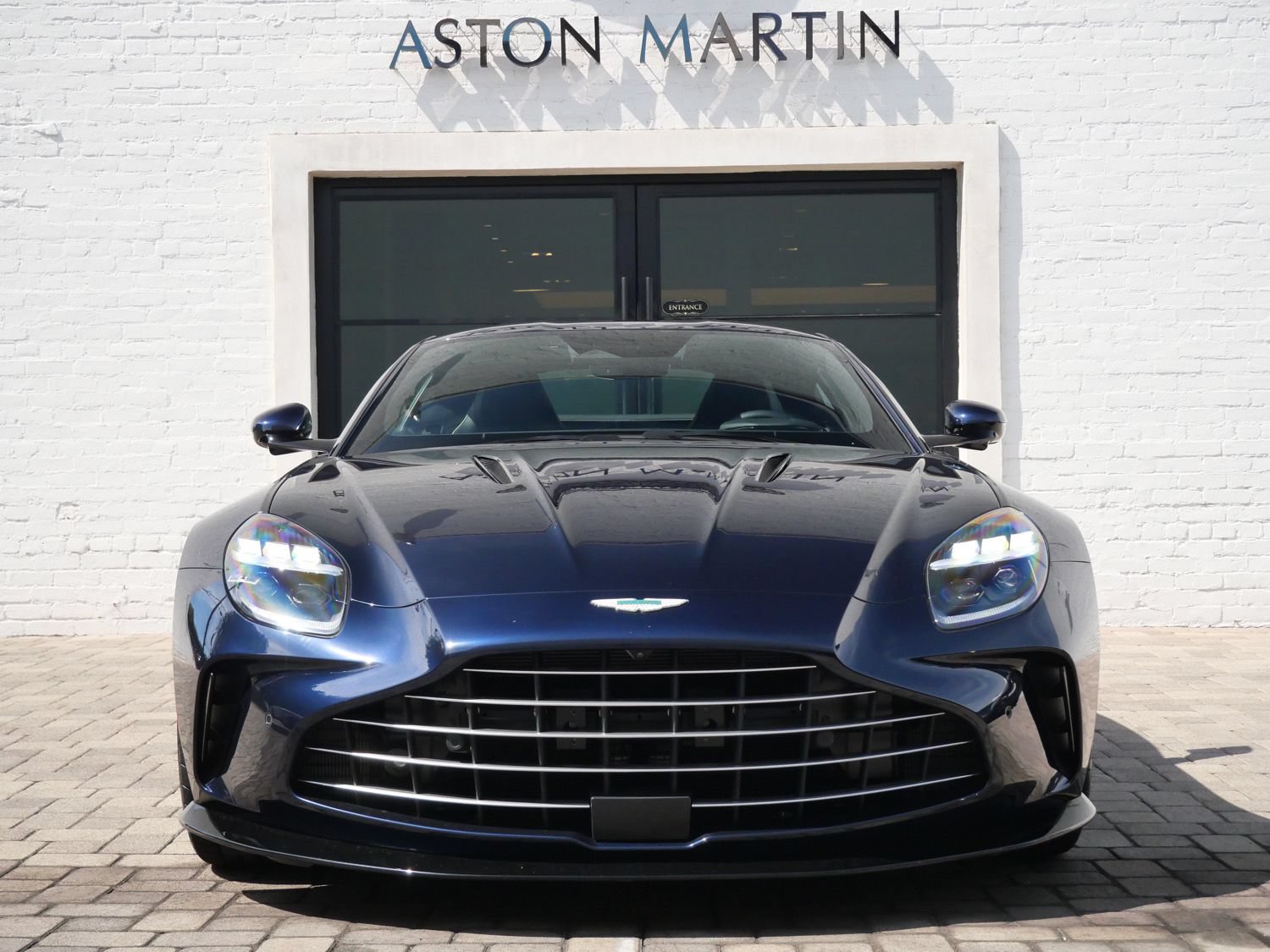 Used 2026 Aston Martin V8 Vantage S RWD image 7