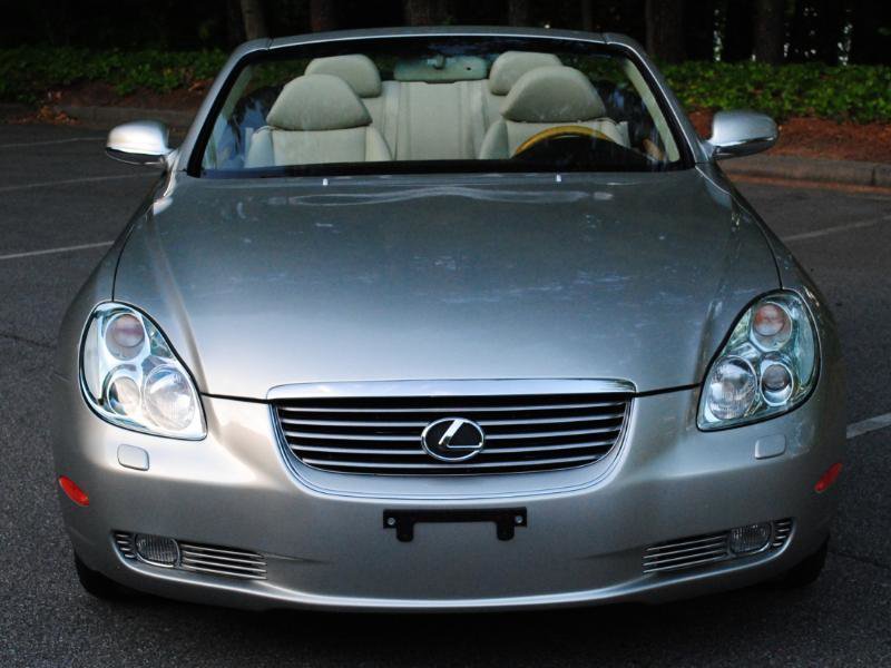 Used 2005 Lexus SC 430 Convertible image 3
