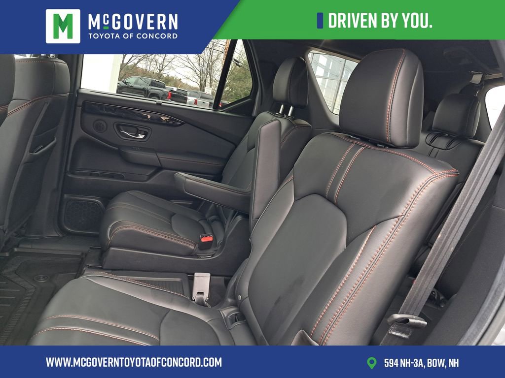 Used 2025 Honda Pilot TrailSport image 23