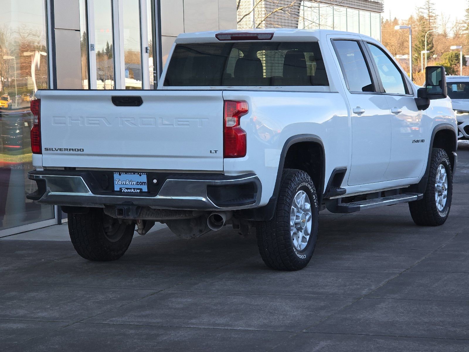Used 2022 Chevrolet Silverado 2500 LT w/ Convenience Package image 3
