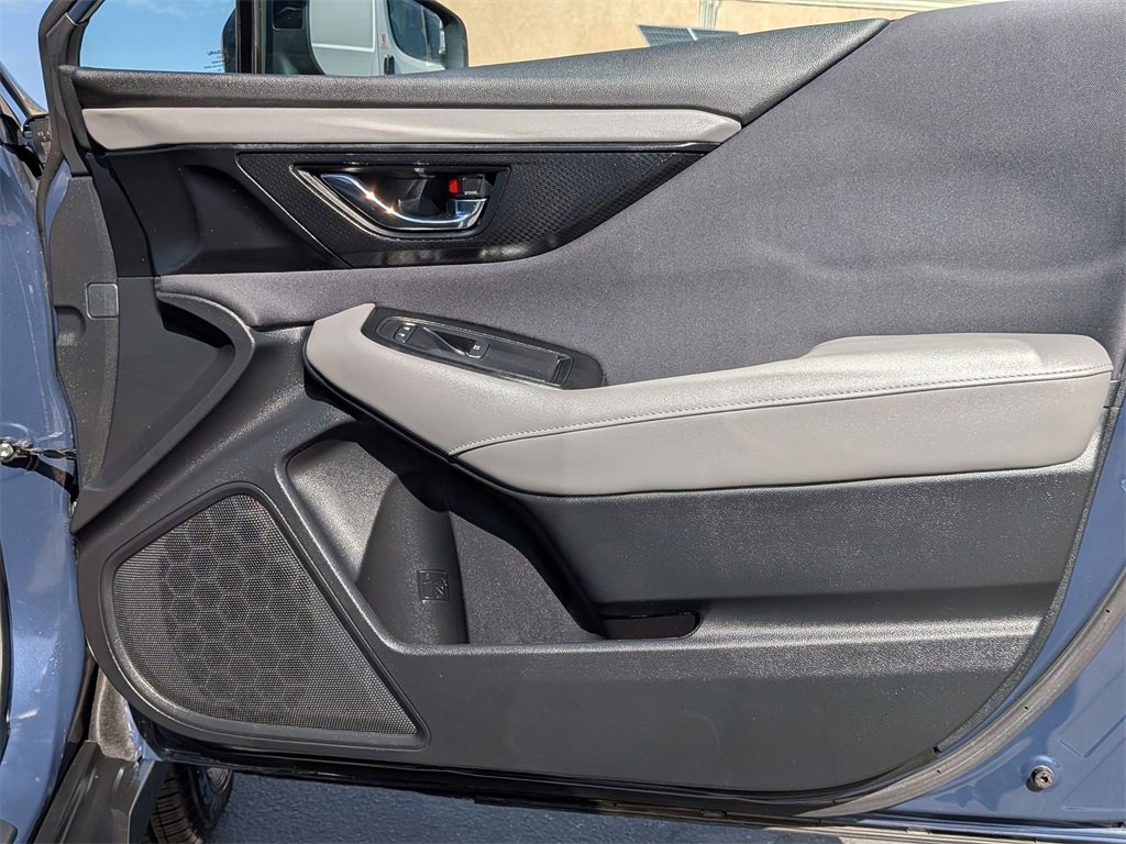 Used 2025 Subaru Outback Premium image 33