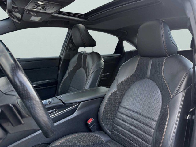 Used 2019 Toyota Avalon XSE image 17