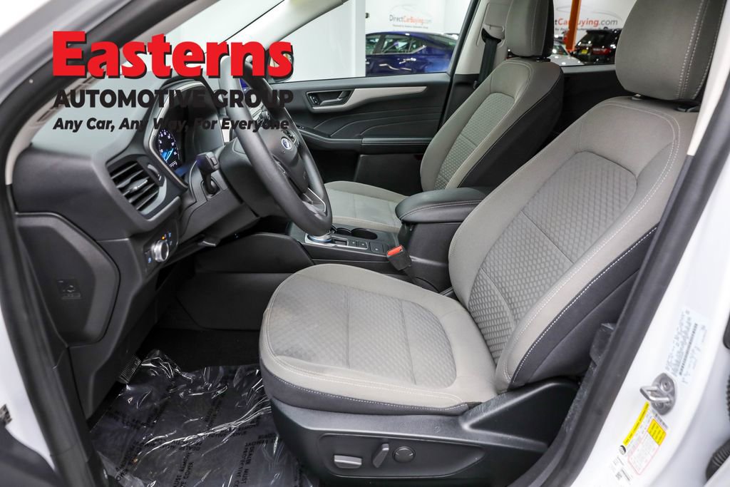 Used 2022 Ford Escape SE image 14