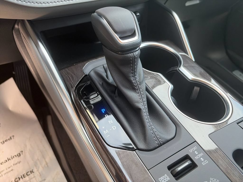 New 2026 Toyota Highlander Limited AWD/4WD image 25