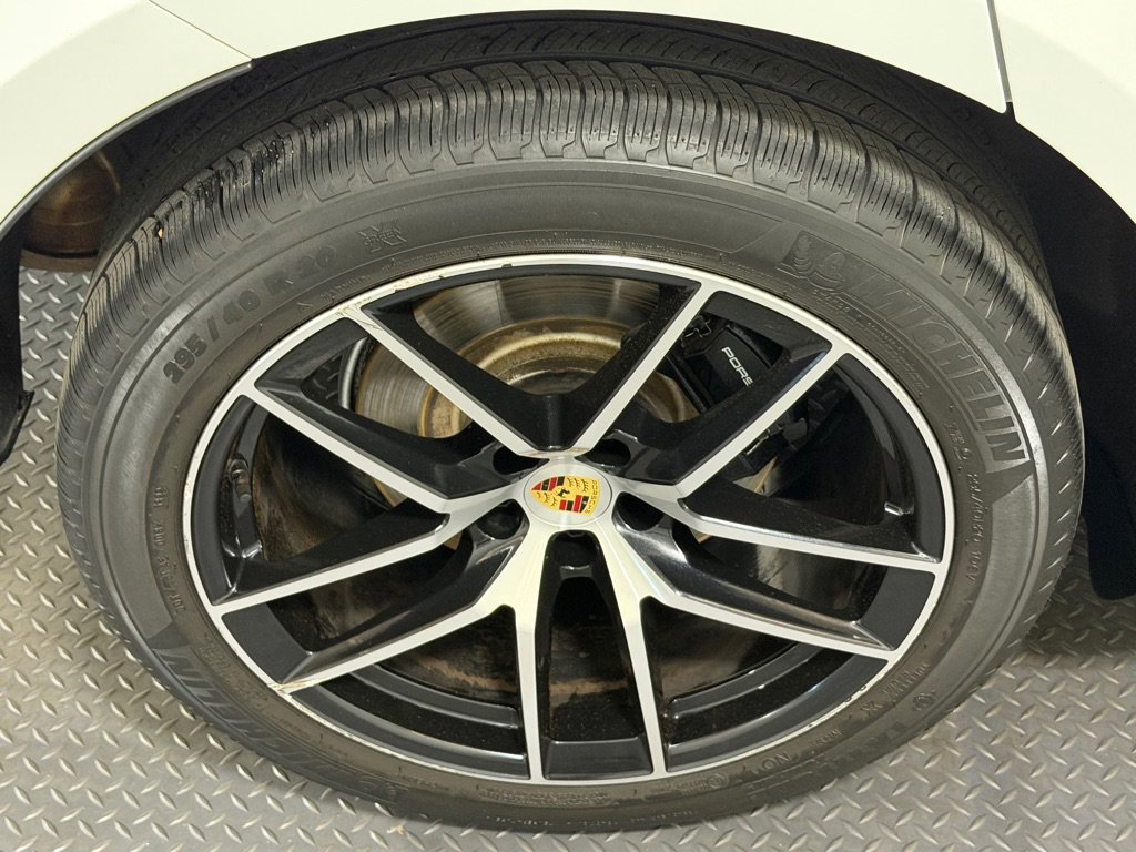 Used 2023 Porsche Macan AWD/4WD image 19