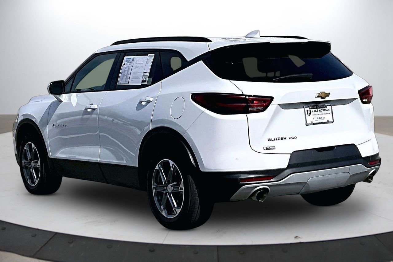 Used 2024 Chevrolet Blazer LT image 7