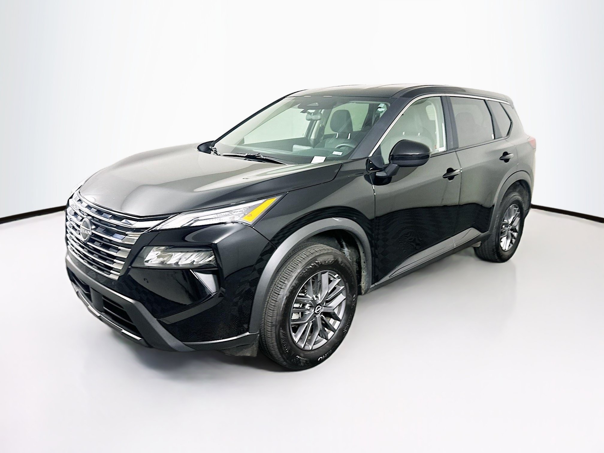 Used 2026 Nissan Rogue SV AWD/4WD image 3