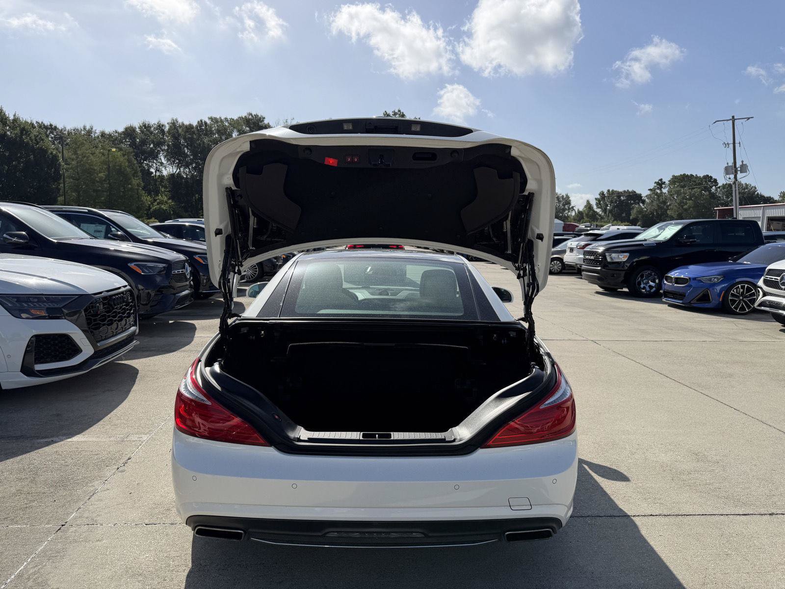 Used 2014 Mercedes-Benz SL 550 image 22