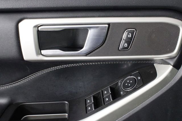 Used 2021 Ford Explorer XLT w/ Equipment Group 202A image 19