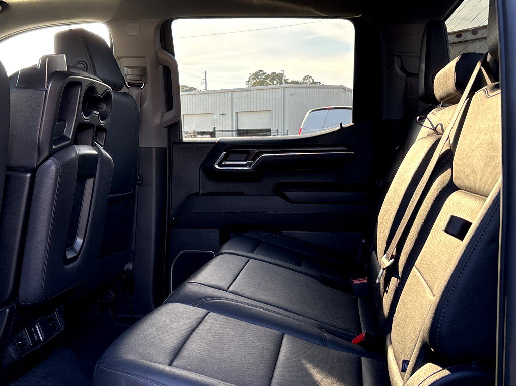 Used 2025 GMC Sierra 1500 SLT image 18