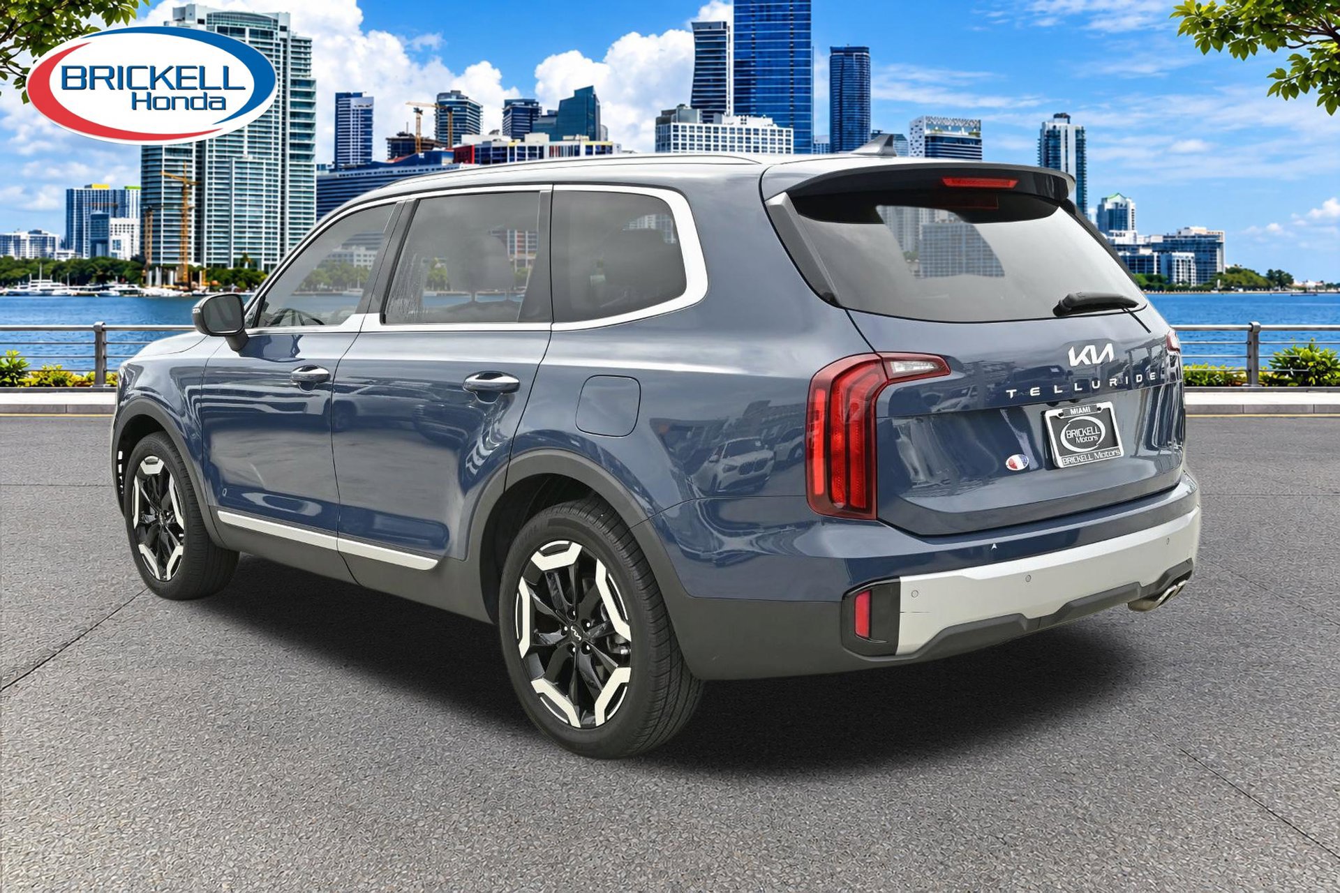 Used 2023 Kia Telluride S w/ S Sunroof Package FWD image 4