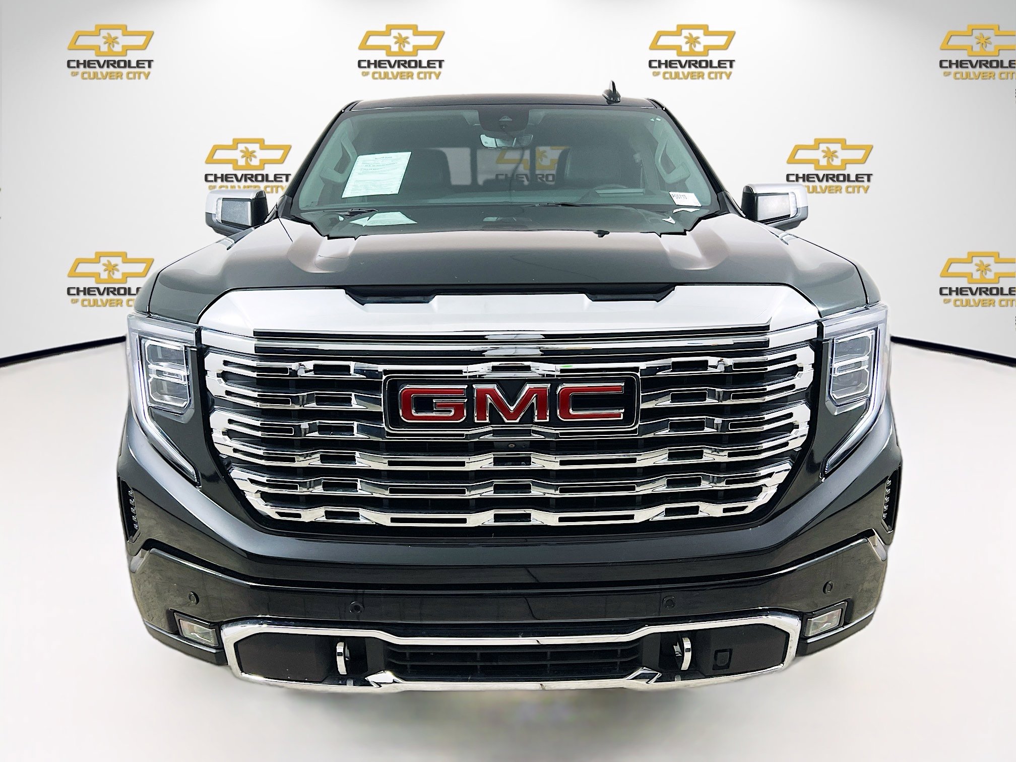 Used 2022 GMC Sierra 1500 Denali w/ Technology Package image 2